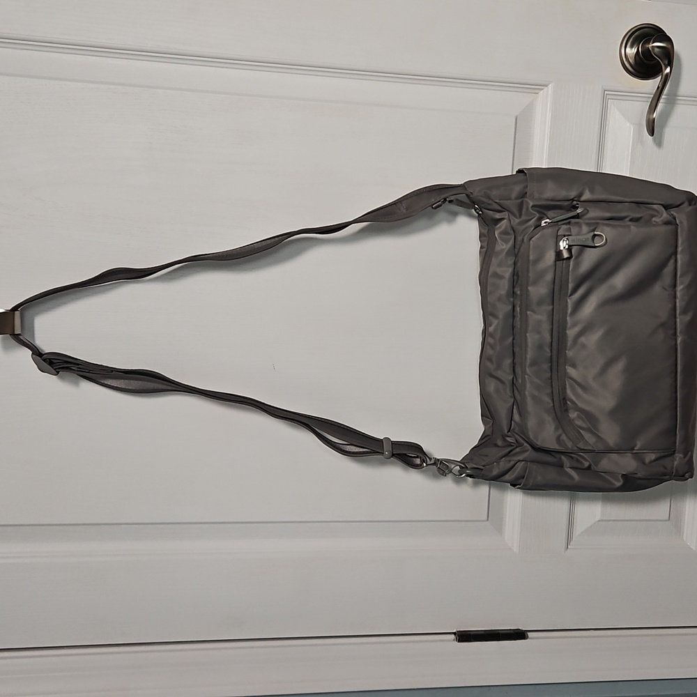 Pacsafe Ebags Anti-theft Travel Bag RFID Crossbody Gray Secure Locks